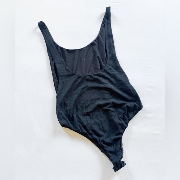 Princess Polly Black Ribbed Bodysuit size 10 - Picture 2 of 4